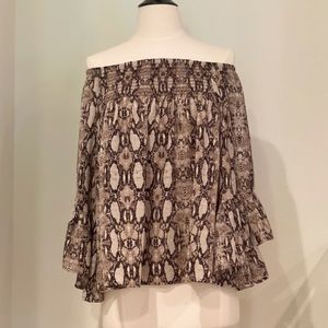 ODDY Off Shoulder Snakeskin Ruffled Long Sleeve